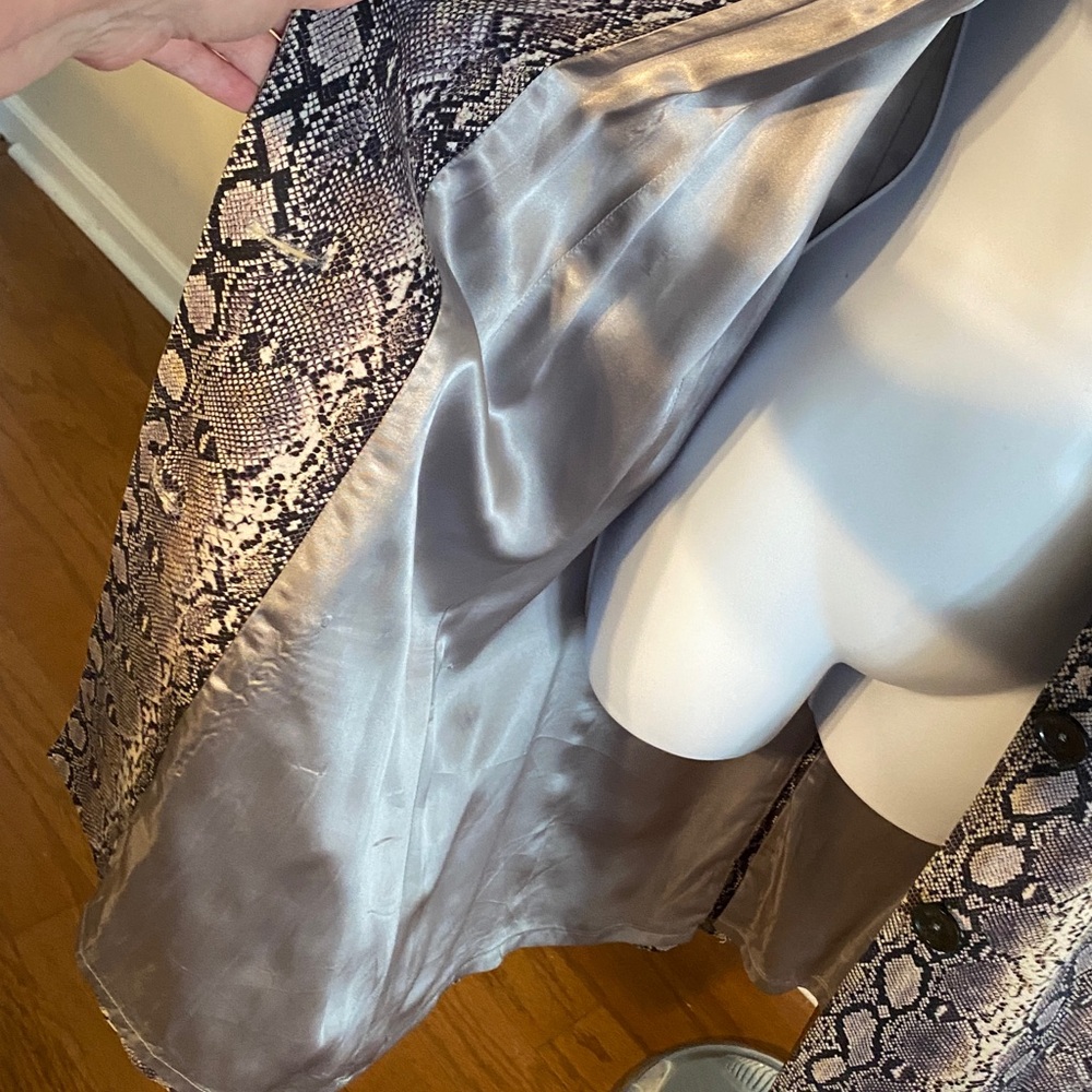 Michael Kors Trench Coat - Picture 8 of 9